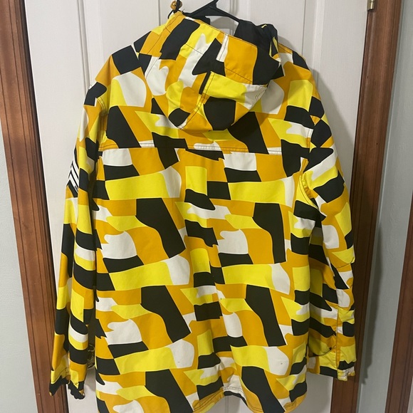 Grenade “Project Fatigue” Black and Yellow Camo ski/Snowboard jacket. Size XL. - Picture 2 of 4